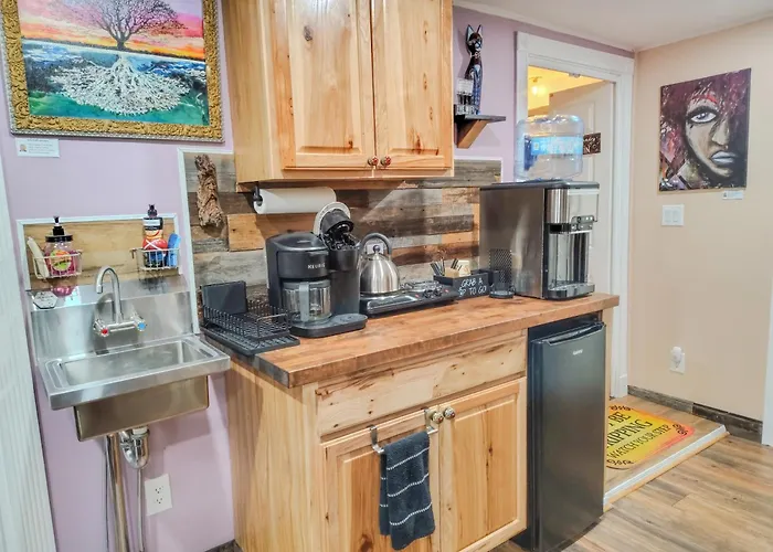 The Artist Studio Loft - Poconos - Hot Tub