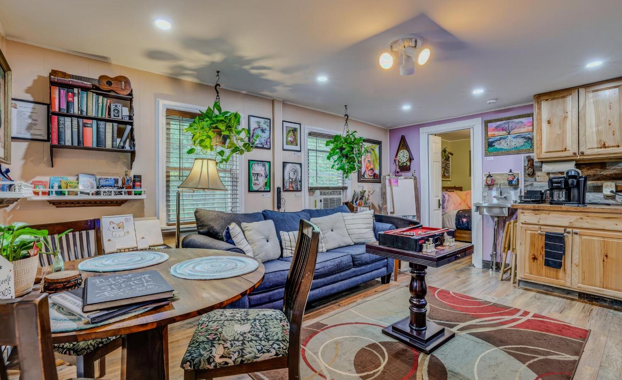 The Artist Loft - Poconos - Hot Tub Ferienhaus Scotrun