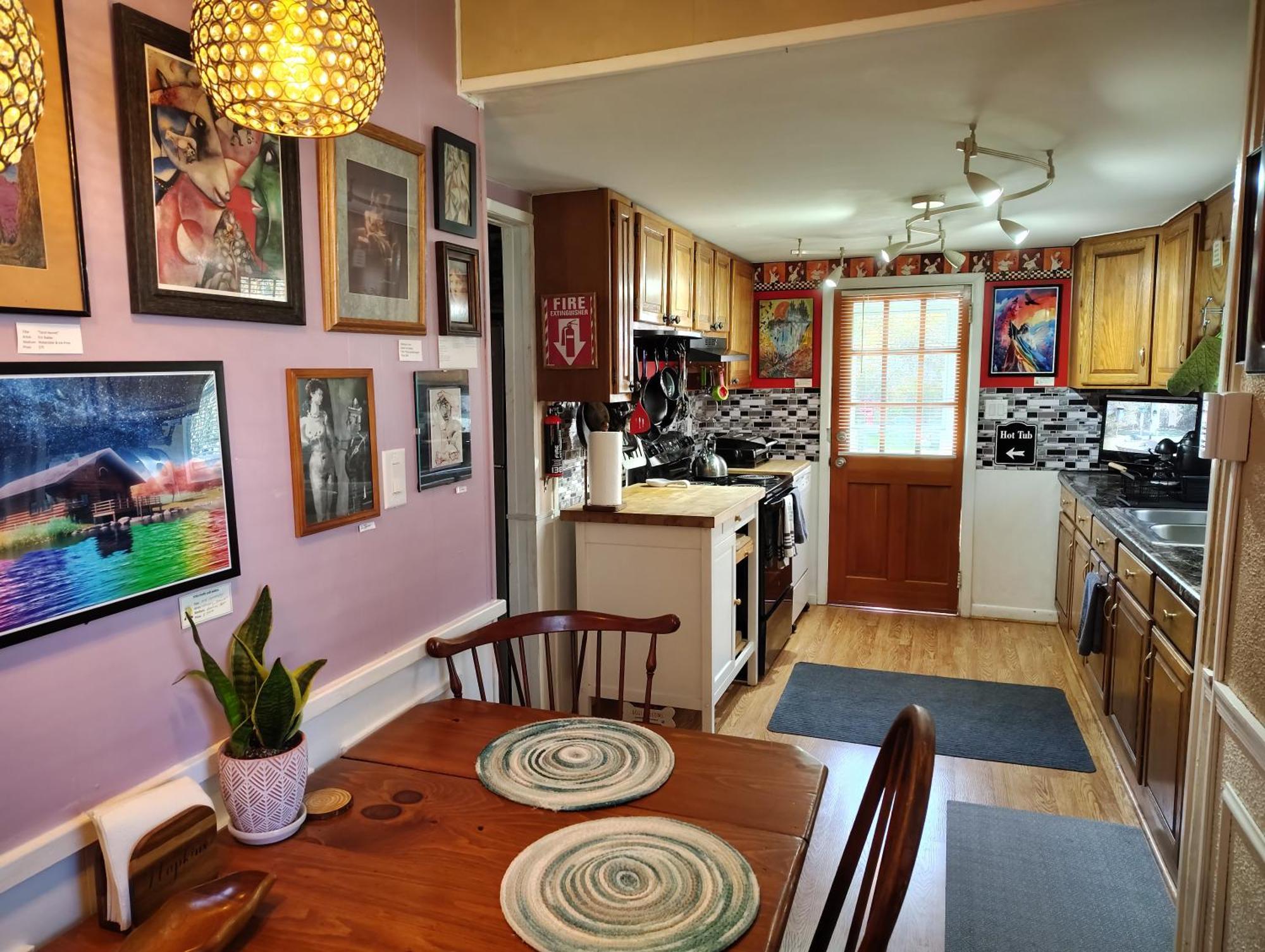 The Artist Loft - Poconos - Hot Tub Scotrun