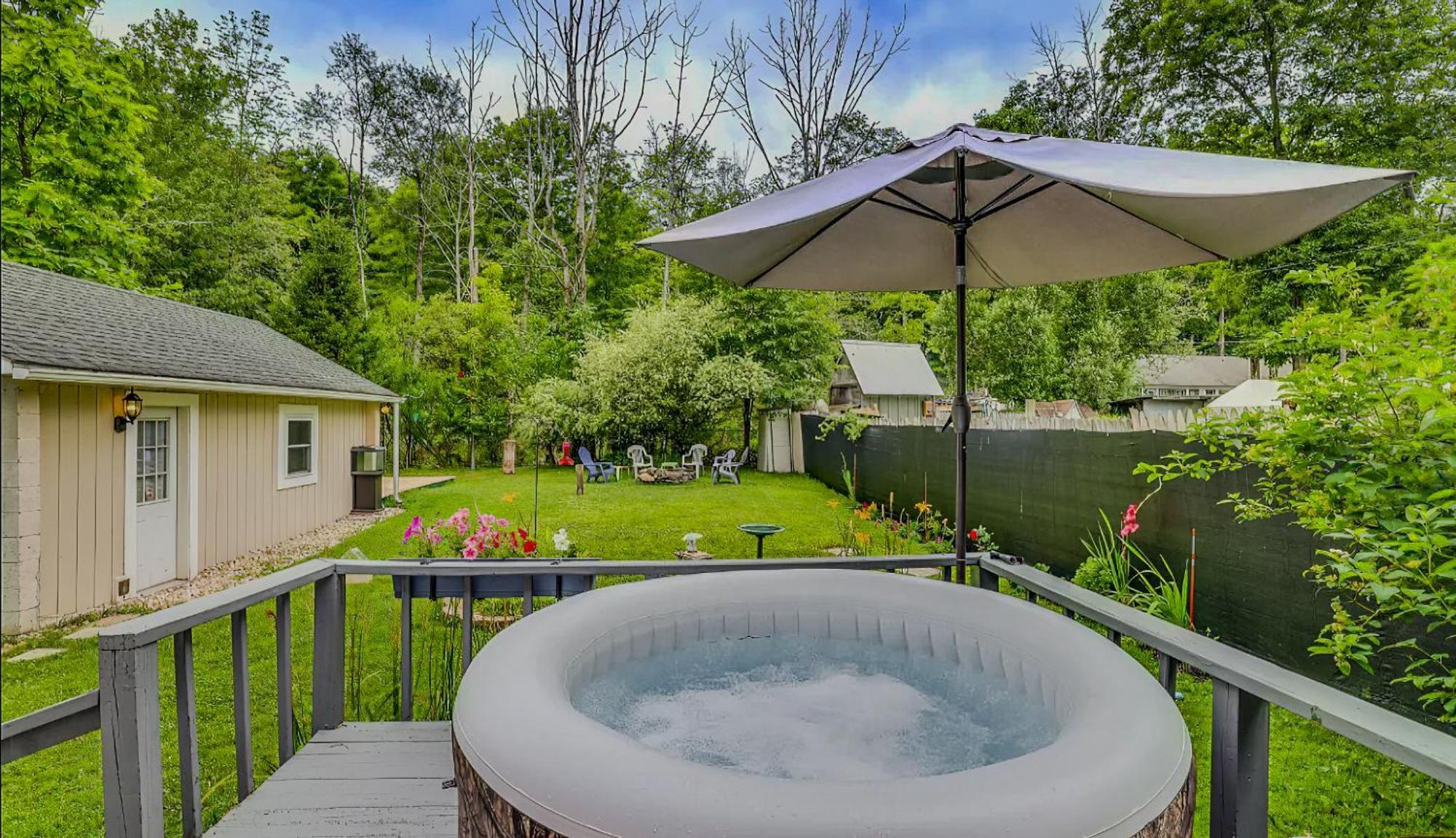 The Artist Loft - Poconos - Hot Tub Scotrun